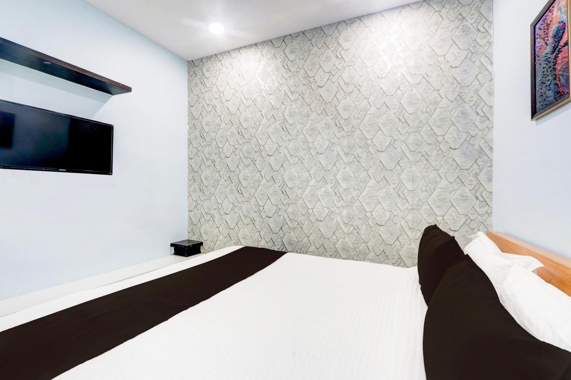 Hotel O Moon Light Nizamabad 外观 照片